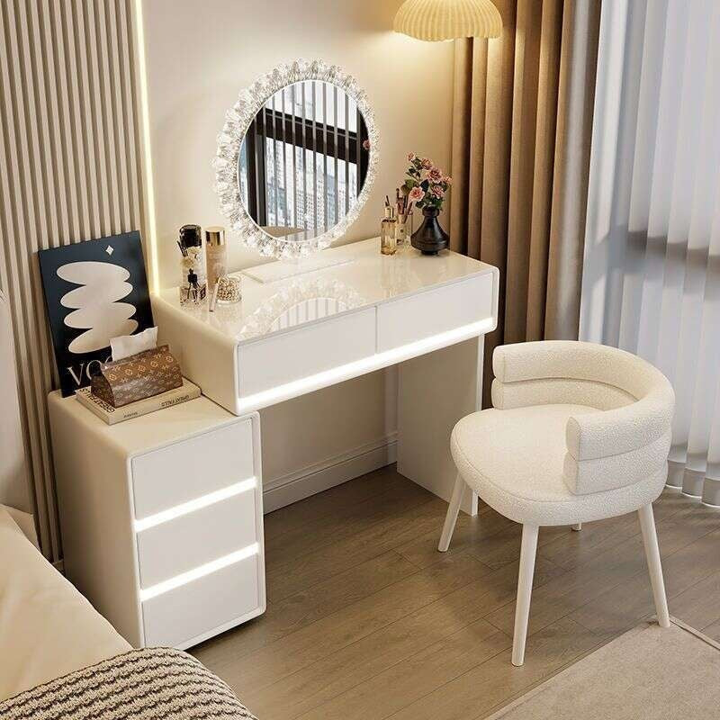 Meja Solek Kayu Asli Bilik Tidur Gaya minimalis moden, warna krim, digunakan di bilik utama. Dengan kabinet laci