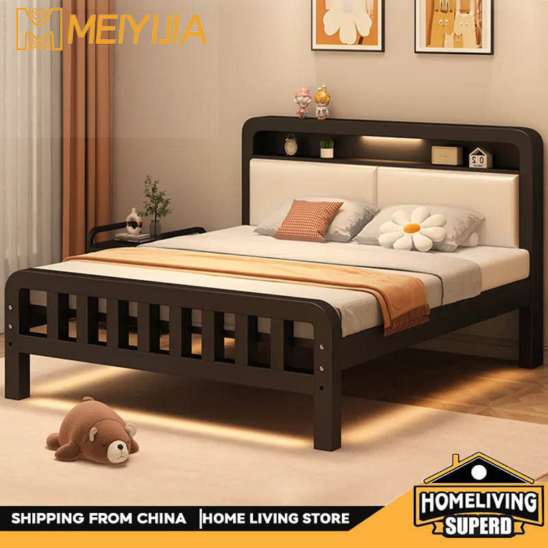 Seterika digunakan di rumah, bilik tidur utama, katil berganda 1.5 meter, katil rangka besi tebal asrama untuk disewa 1.2 meter