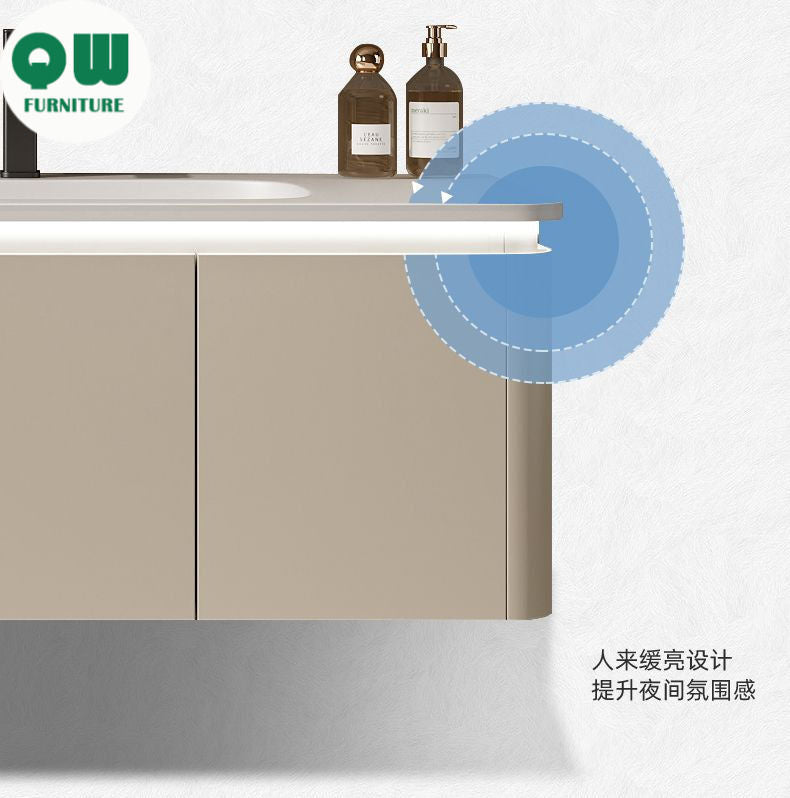 QW- Cream Style Storage Smart Mirror Cabinet in the Bathroom