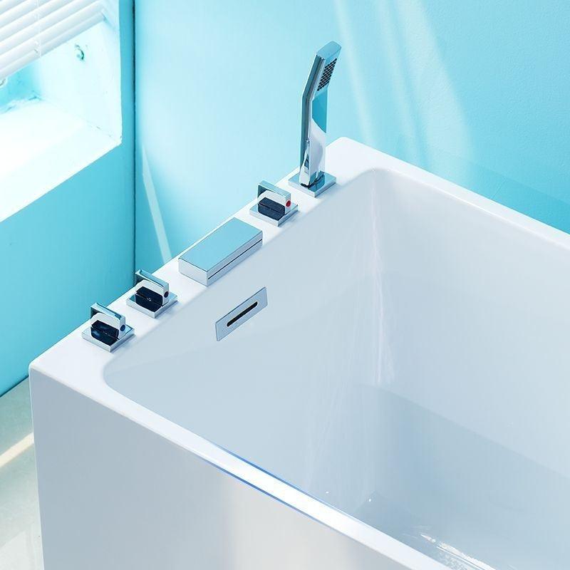 QW- Bathtub, small acrylic thick bathtub, bathroom accessories